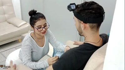 La chica del casting me da unas buenas mamadas para ser contratada
