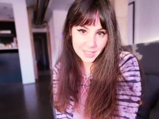 Pamsnusnu Helps Friend Forget Ex With Curvy Body
