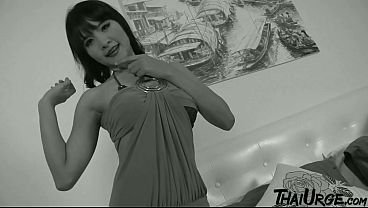 Asian Amateur receives a load on her intimate area